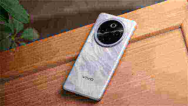 vivo Y300 Pro+体验评测：7300mAh续航灭霸 小身材大能量